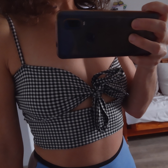 Crop top and skirt 🧤 SOLD - Picture 8 of 16